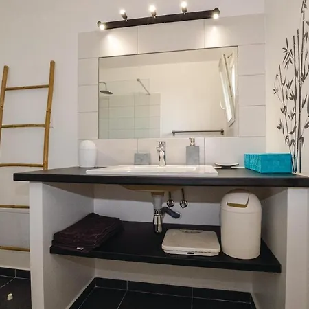 Feriehus Amazing In With 3 Bedrooms, Wifi And Outdoor Swimming Pool Montemaggiore