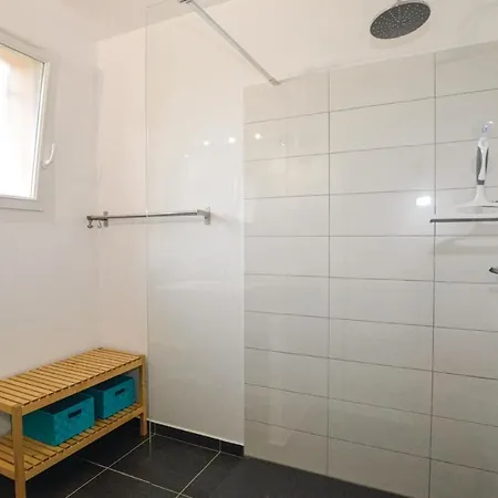 Amazing In With 3 Bedrooms, Wifi And Outdoor Swimming Pool Feriehus Montemaggiore