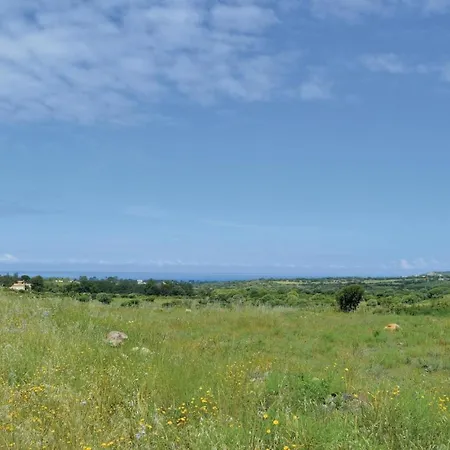 Feriehus Amazing In With 3 Bedrooms, Wifi And Outdoor Swimming Pool