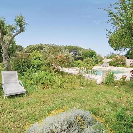 Amazing In With 3 Bedrooms, Wifi And Outdoor Swimming Pool *