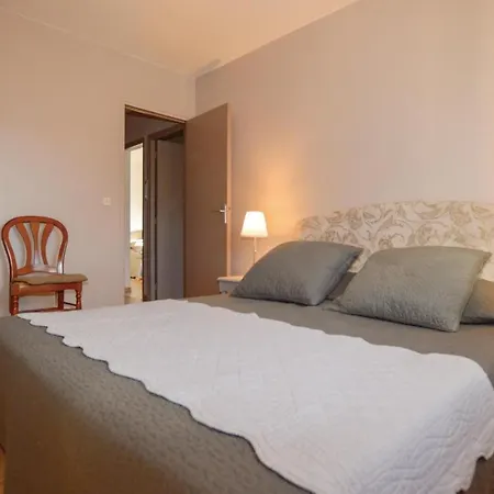 Amazing In With 3 Bedrooms, Wifi And Outdoor Swimming Pool Montemaggiore