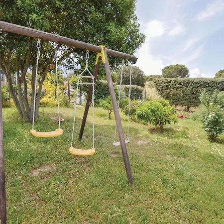 Amazing In With 3 Bedrooms, Wifi And Outdoor Swimming Pool Feriehus *